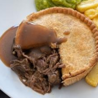 Jumbo Steak Pie 300g