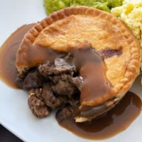 Jumbo Steak and Kidney Pie 300g